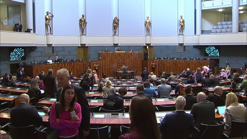 Täysistunto 28.4.2026 klo 14