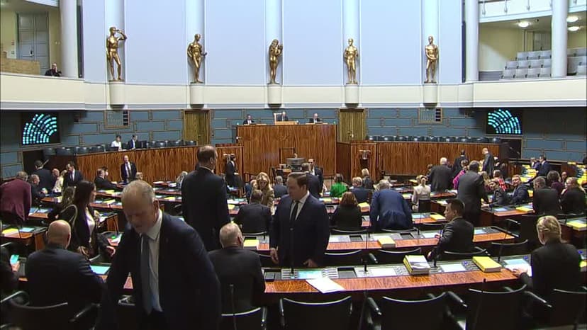 Täysistunto 13.10.2026 klo 14